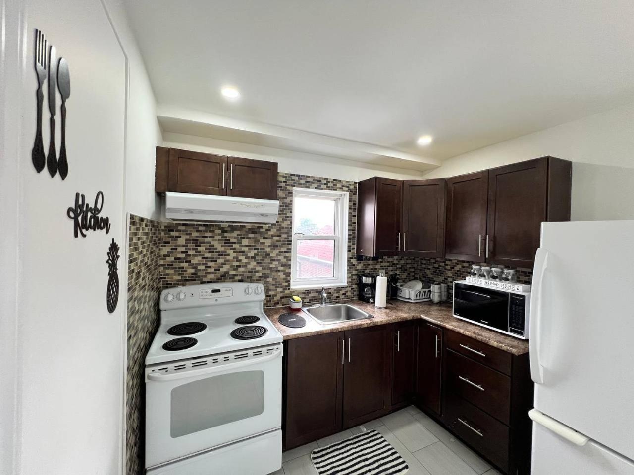 #1 Convvy-Nient Residence! Toronto Exterior foto